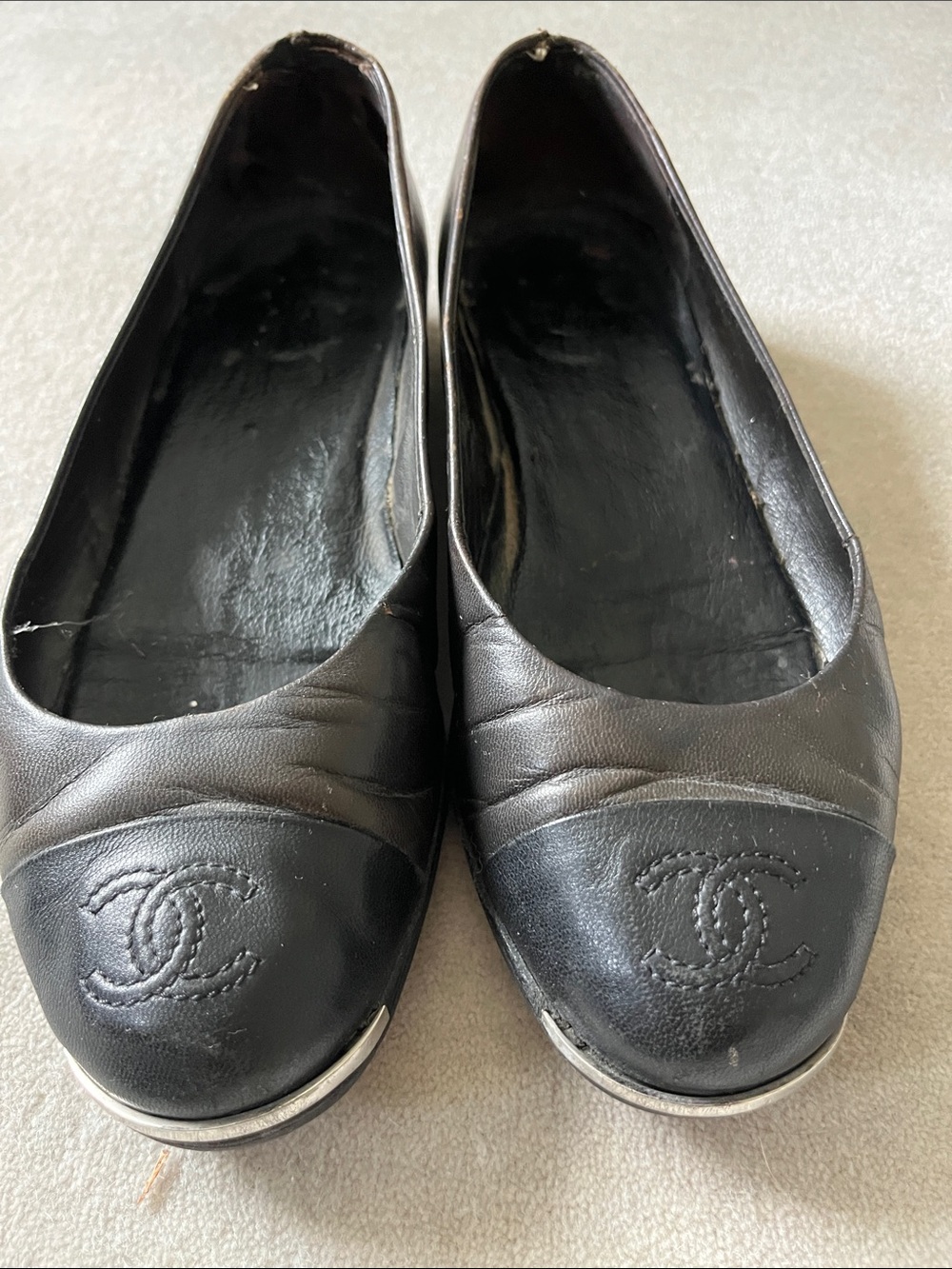 CHANEL Black Leather Quilted Cap-Toe Ballet Flats